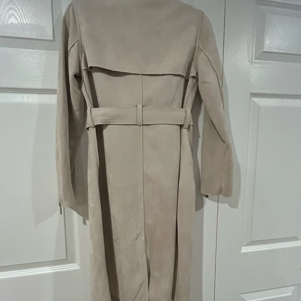 Tahari Light Tan Trench Coat - Picture 4 of 7